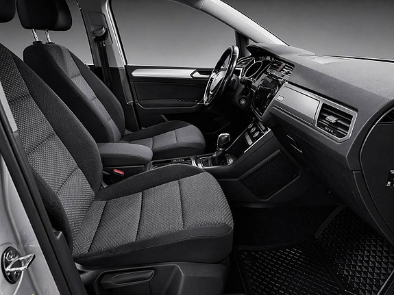 Volkswagen Touran 7 of 24