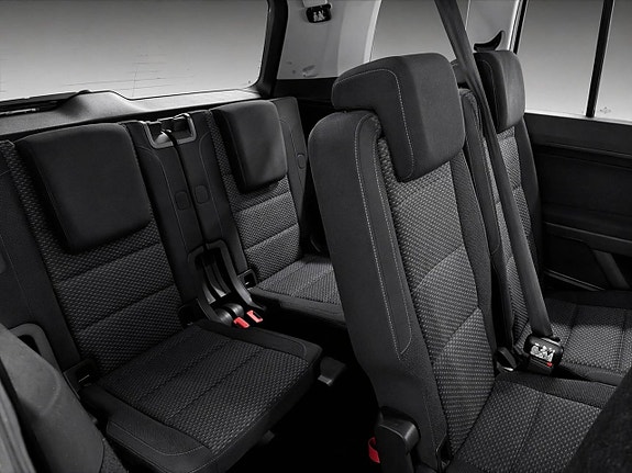 Volkswagen Touran 8 of 24