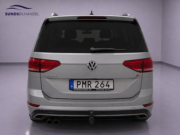 Volkswagen Touran 4 of 5