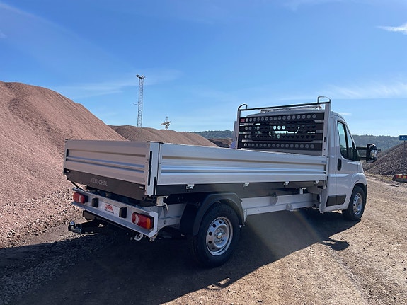 Peugeot Boxer 2 of 8