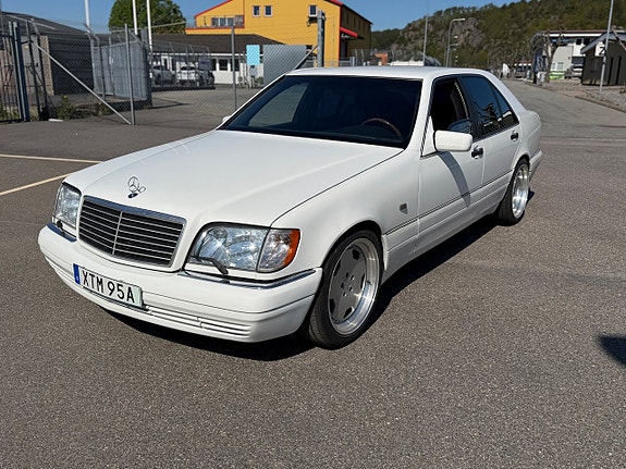 Mercedes-Benz S300 5 of 5