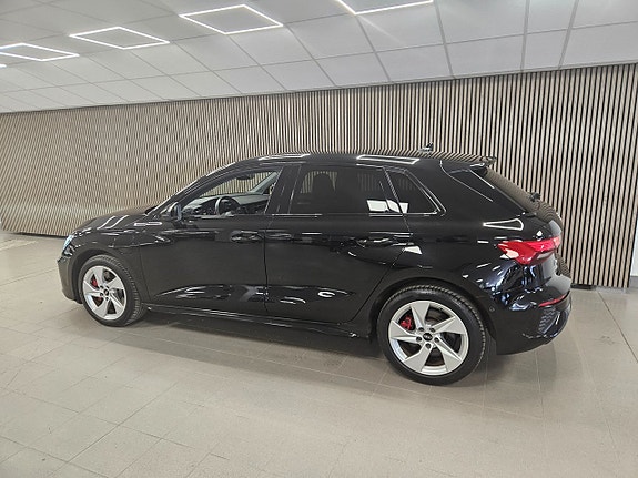 Audi A3 4 of 5