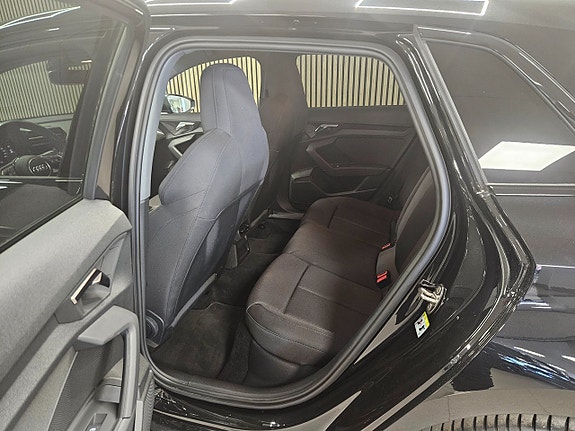 Audi A3 8 of 11
