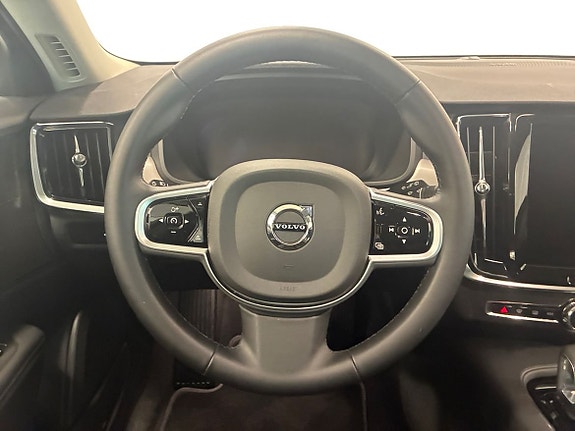 Volvo V90 10 of 16