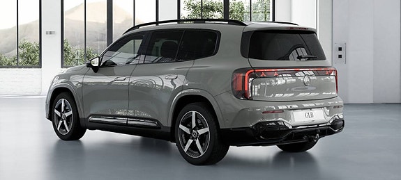 Mercedes-Benz GLB350 3 of 5