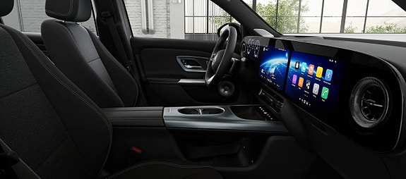 Mercedes-Benz GLB350 5 of 5