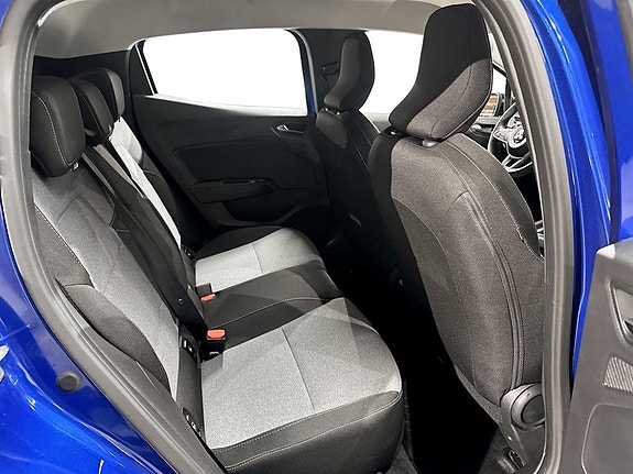 Mitsubishi Colt 12 of 15
