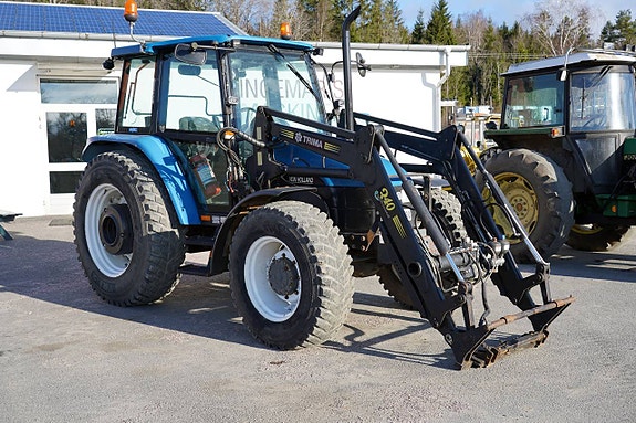 NEW HOLLAND 7635