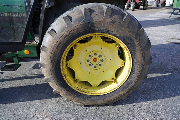 JOHN DEERE 1640 7 of 12
