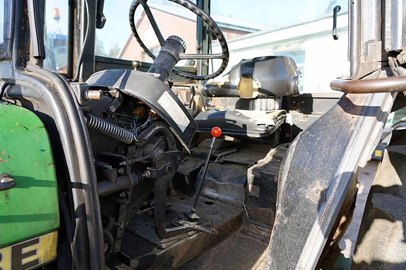 JOHN DEERE 1640 8 of 12