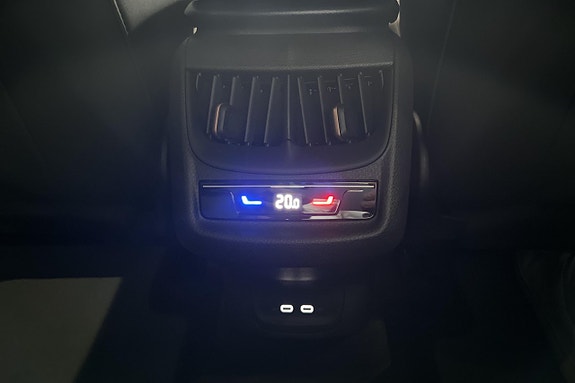 Cupra Tavascan 28 of 29