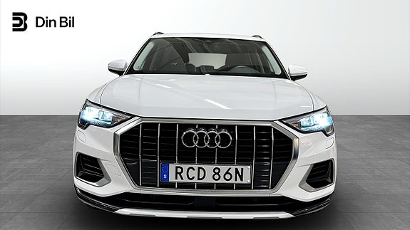 Audi Q3 4 of 5