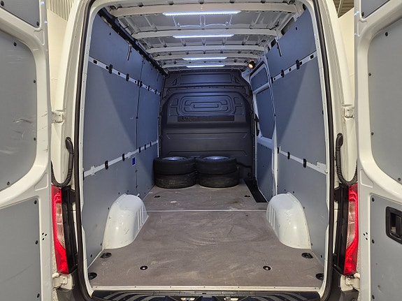 Mercedes-Benz Sprinter 317 8 of 8