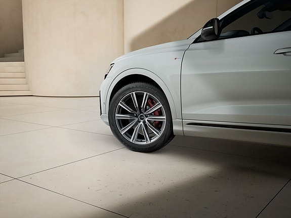 Audi Q8 4 of 10