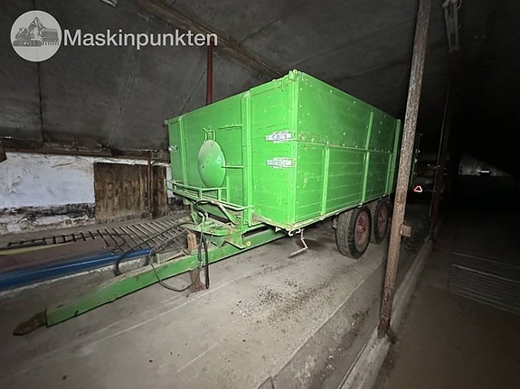 Ekengård 8 tons vagn med tipp