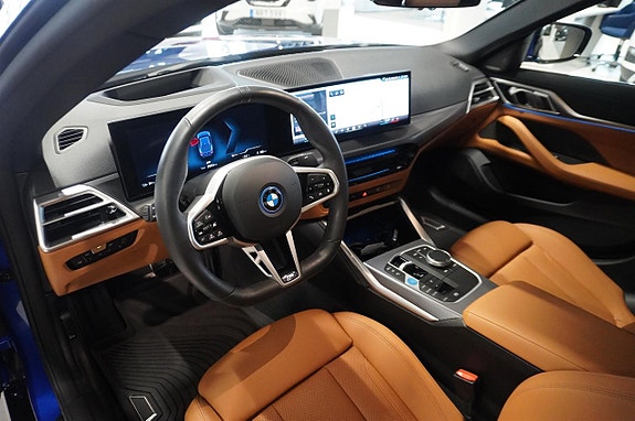BMW i4 9 of 16