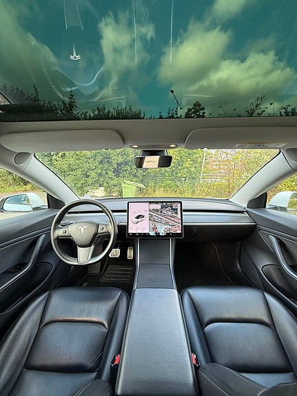 Tesla Model 3 2 of 20