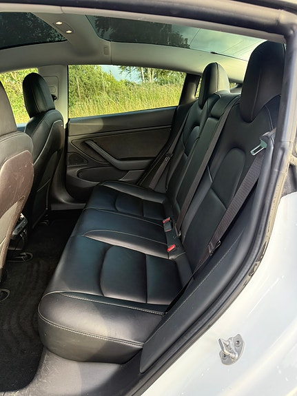 Tesla Model 3 14 of 20