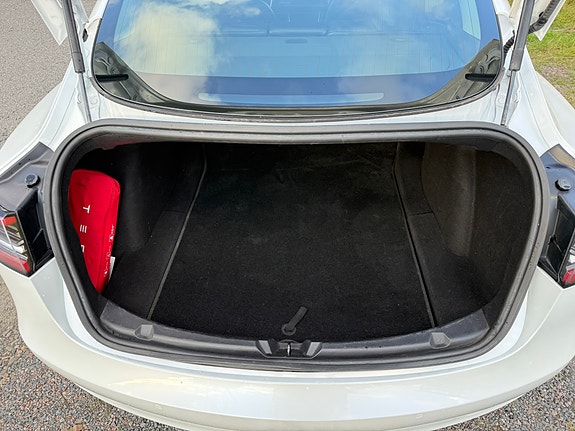 Tesla Model 3 10 of 20