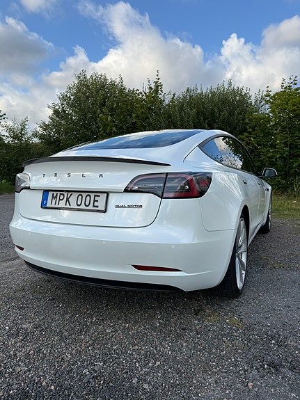 Tesla Model 3 8 of 20