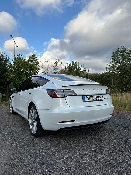 Tesla Model 3 6 of 20
