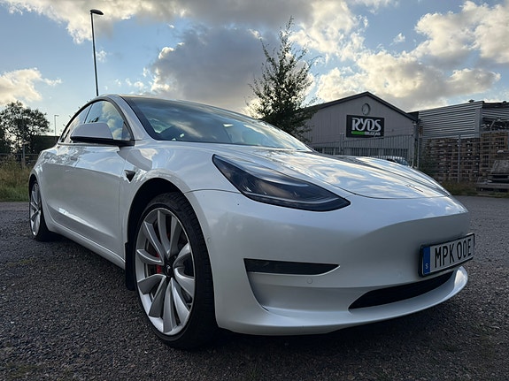Tesla Model 3 4 of 20