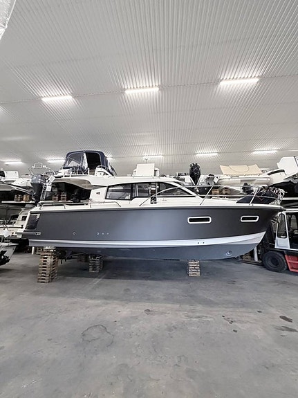 NIMBUS 305 Coupé – 2024 i nyskick, 60 tim gångtid