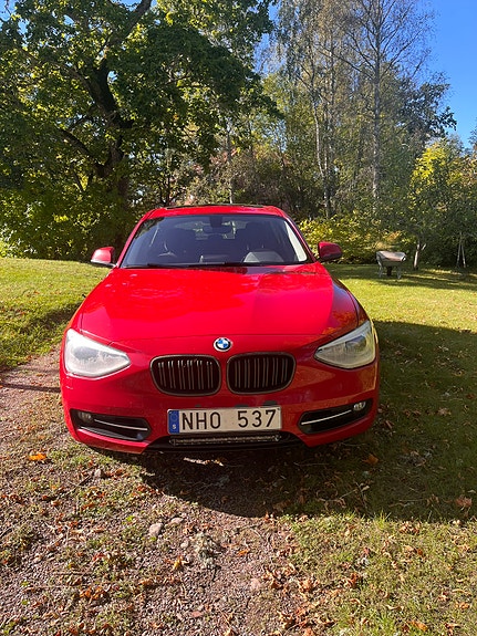 BMW 120d 3 of 5