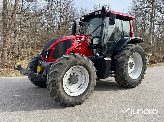 Traktor - Valtra N103.4 skogsutrustad