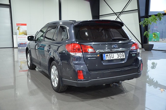 Subaru Outback 4 of 5