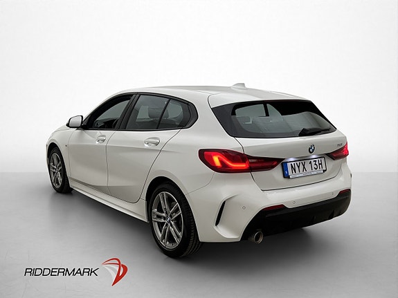 BMW 118i 4 of 5