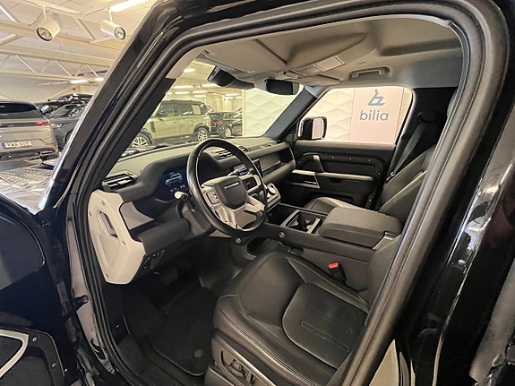 Land Rover Defender 110 8 of 8