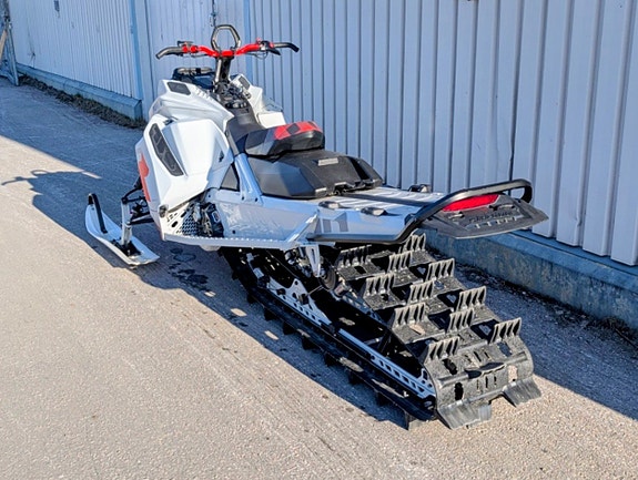 Ski-Doo Freeride 154" 850 E-tec Turbo 4 of 4