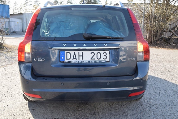 Volvo V50 4 of 5