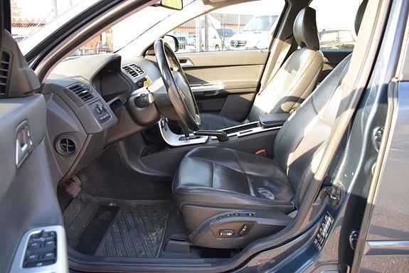 Volvo V50 8 of 22