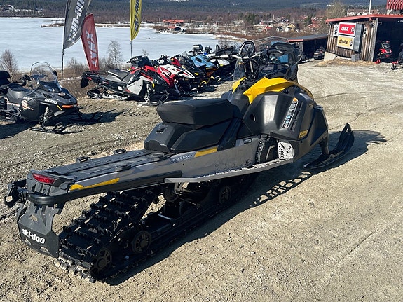 Ski-Doo Tundra LT 600 Efi 4 of 5