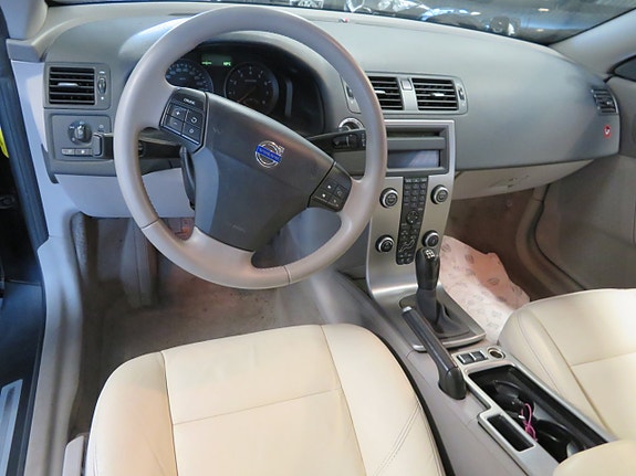 Volvo C70 23 of 27