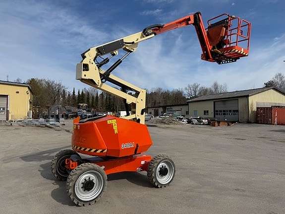 JLG 340AJ Vikbomslift – 12,33 m – 4x4 – Nybesiktigad – 2015
