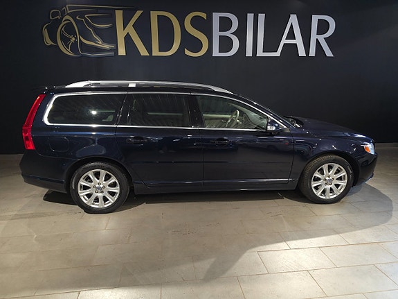 Volvo V70 4 of 5