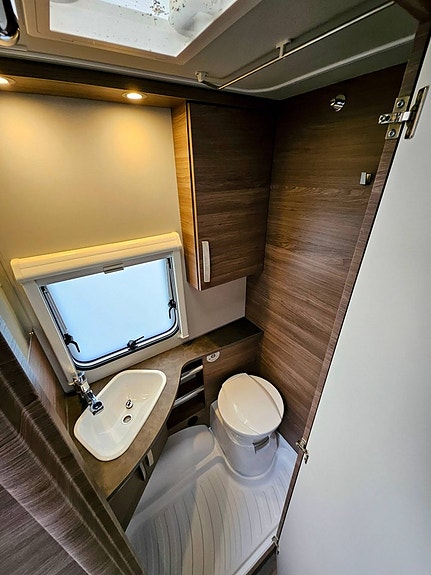 Knaus 420 QD Silver Selection 9 of 15