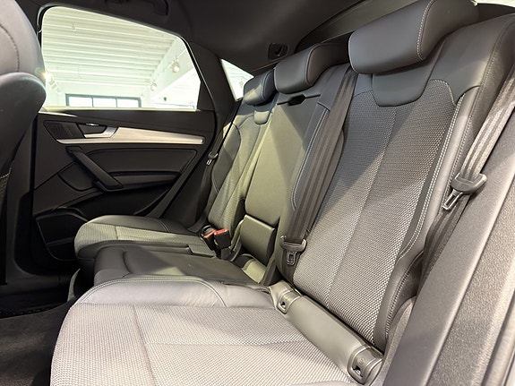 Audi Q5 10 of 22