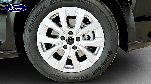 Ford Connect Tourneo 9 of 12