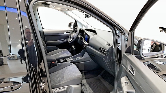 Ford Connect Tourneo 3 of 5