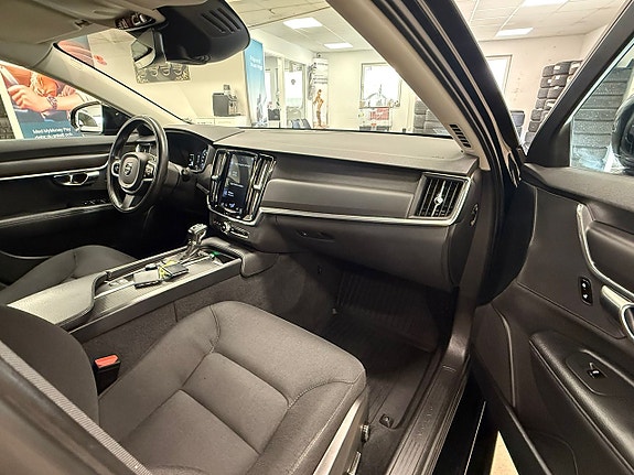 Volvo V90 10 of 24