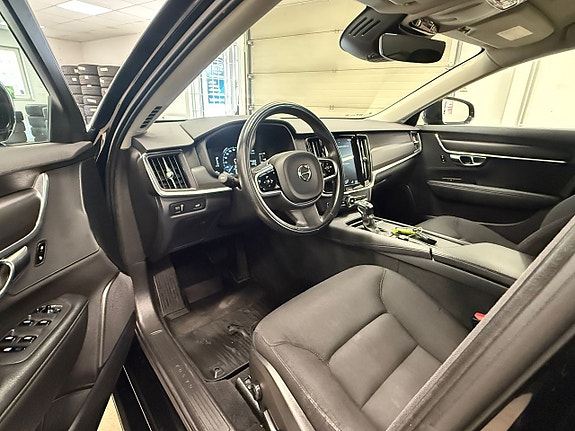Volvo V90 11 of 24