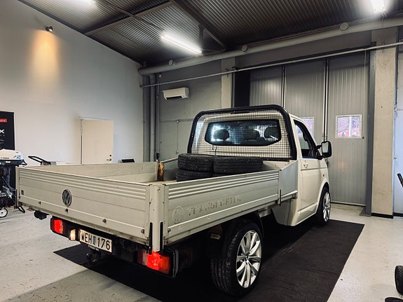 Volkswagen Transporter 3 of 5