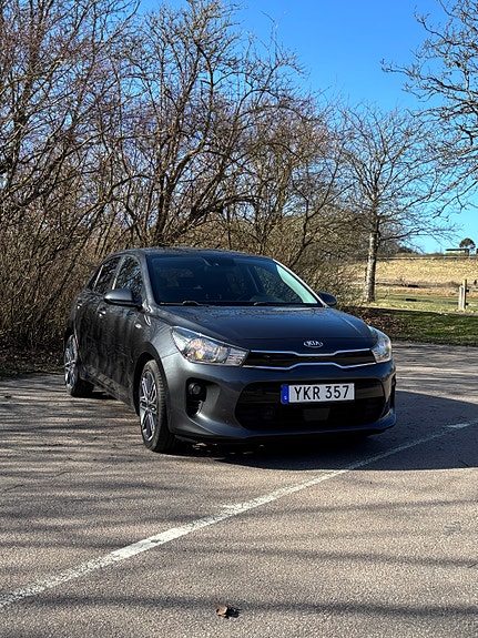 Kia Rio 2 of 5