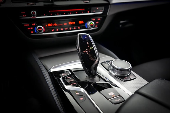 BMW 540i 12 of 23