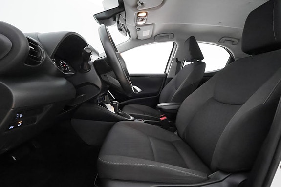 Toyota Yaris 9 of 28