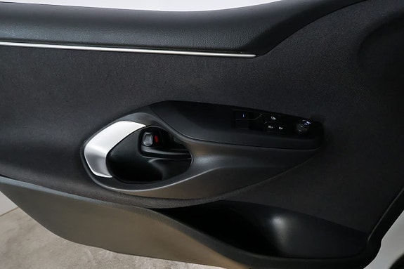 Toyota Yaris 26 of 28